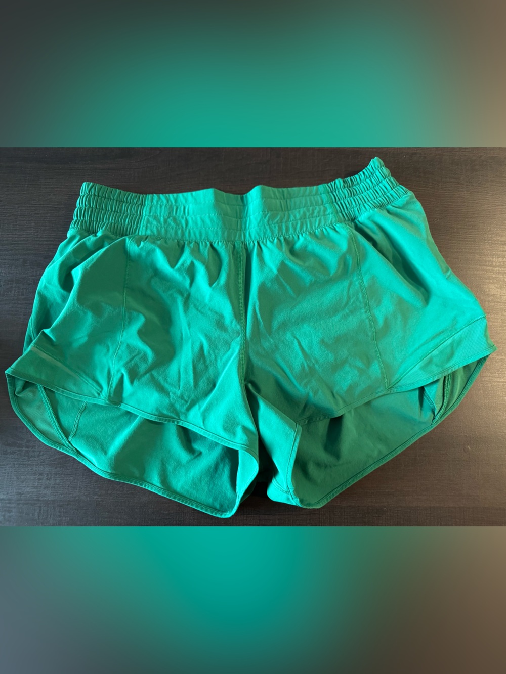 Lululemon Hotty Hot shorts 2.5 inch